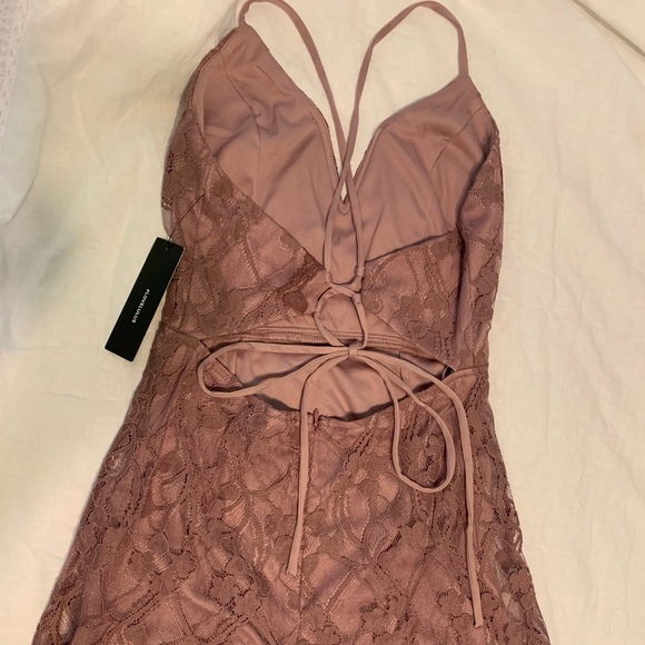 Lulu’s Lace Dress - Picture 3 of 3